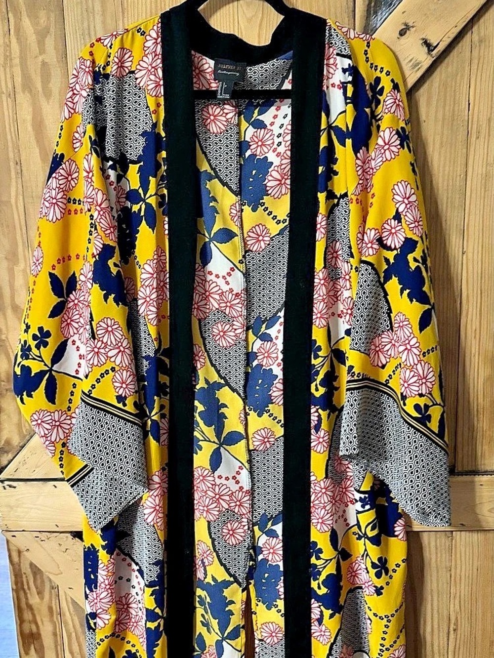 Forever 21 Floral Kimono in Yellow & Black Size